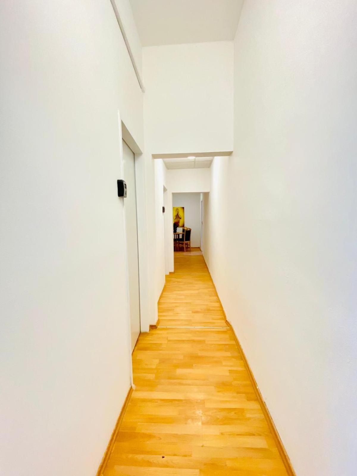 Bright 5Br Shared Apartment W Great Transport Link Viena Exterior foto